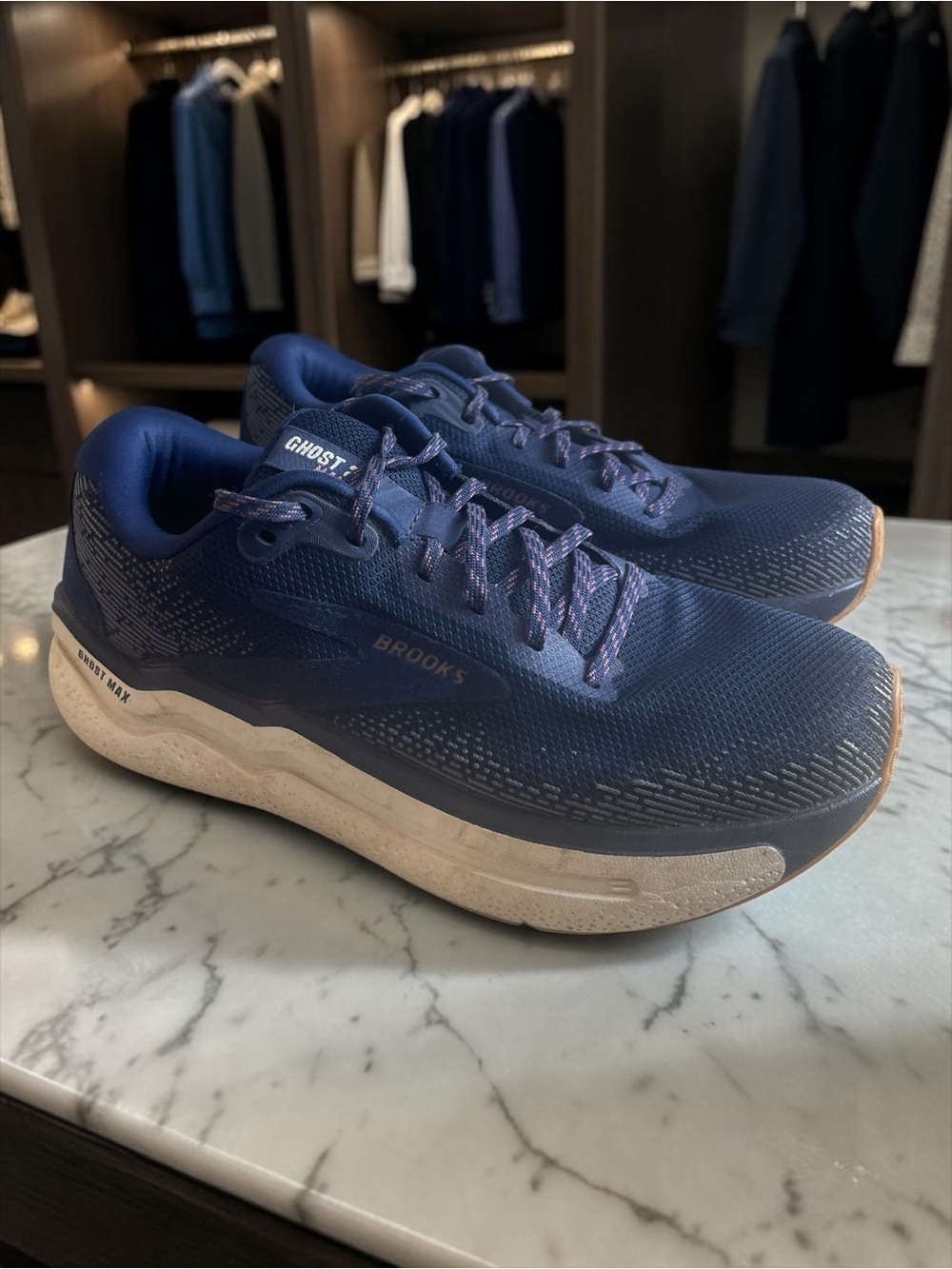 Brooks Ghost Max Women’s Navy Blue Max Cushion Running Sneakers Size 9.5